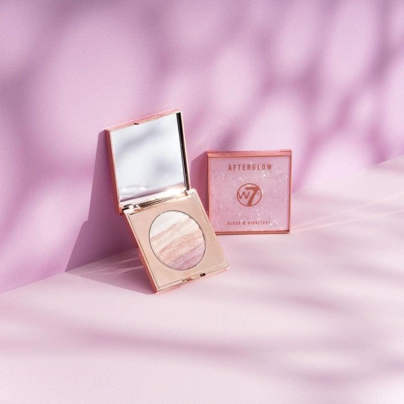 W7 Afterglow Blusher & Highlight Compact - Pink & Gold Glowing Pressed Powder Compact - Image 4