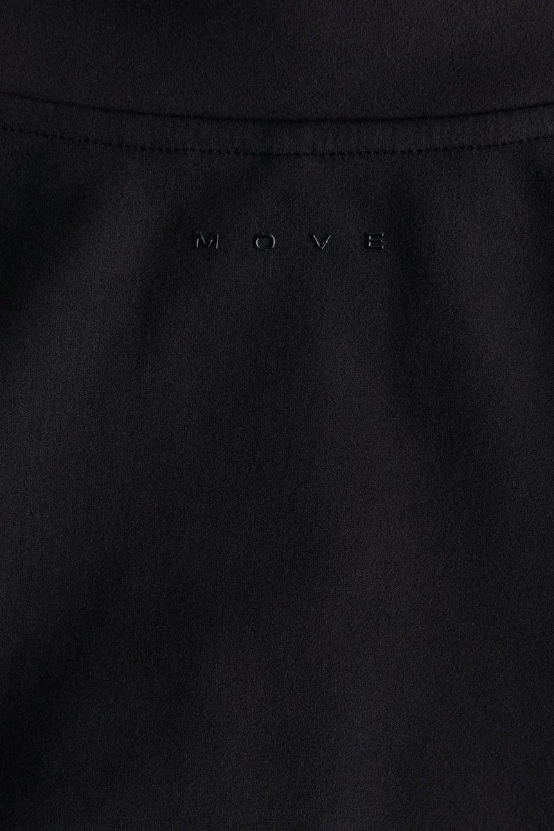 اتش اند ام جاكيت رياضي من نسيج سوفت موف