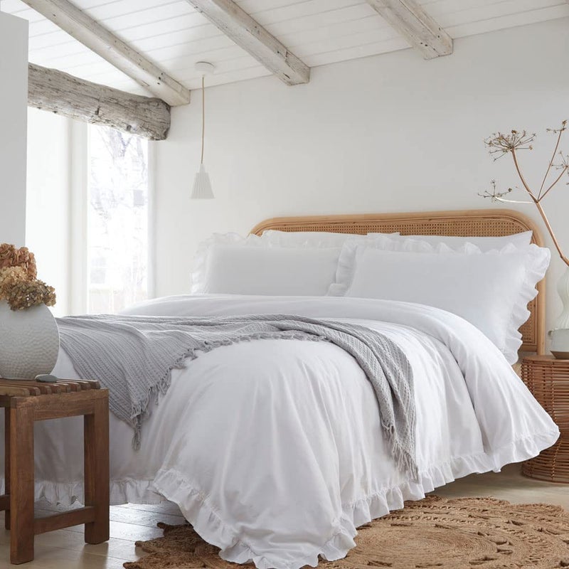 Appletree Loft  Cassia Frill  100 Cotton Duvet Cover Set  King Bed Size in White