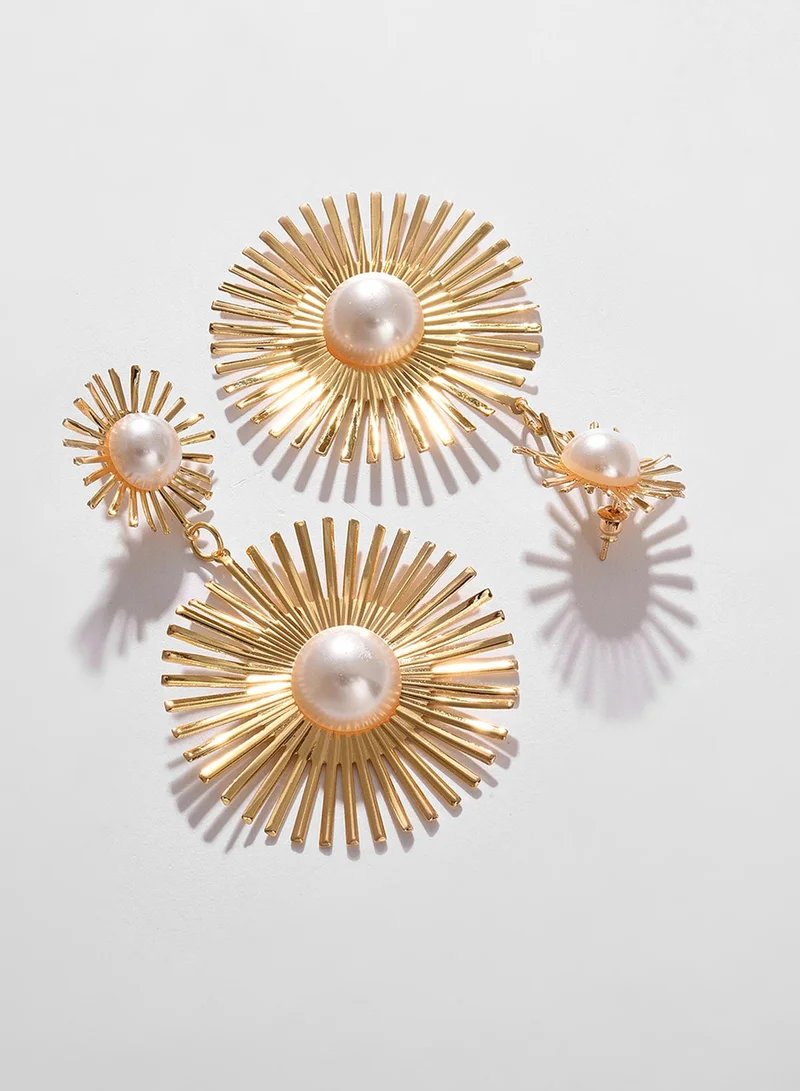 SOHI Contemporary Artificial Drop Earring Jewellery