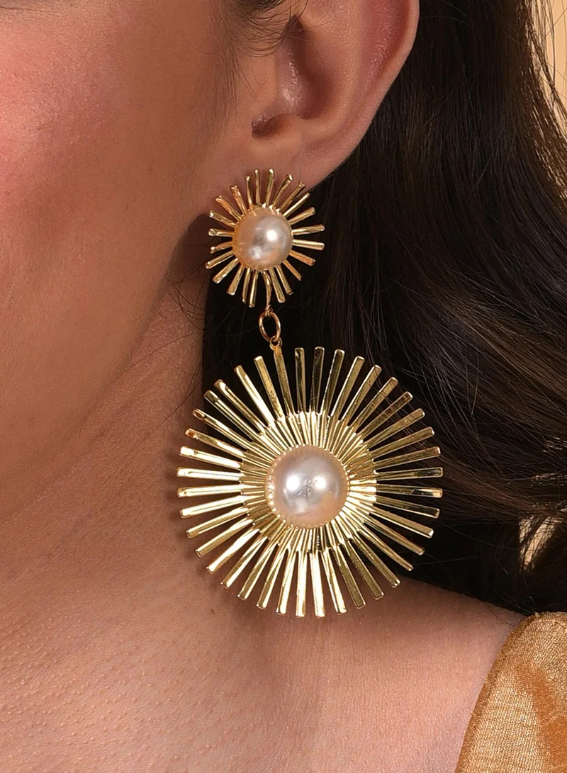 SOHI Contemporary Artificial Drop Earring Jewellery