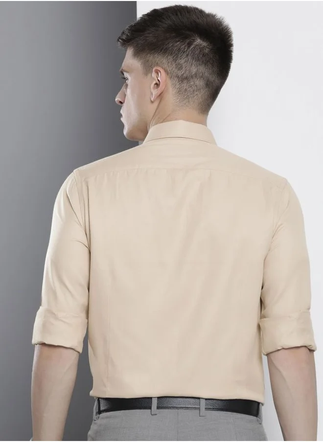 The Indian Garage Co Men Slim Fit Solid Full Sleeves Cutaway Collar Formal Shirt