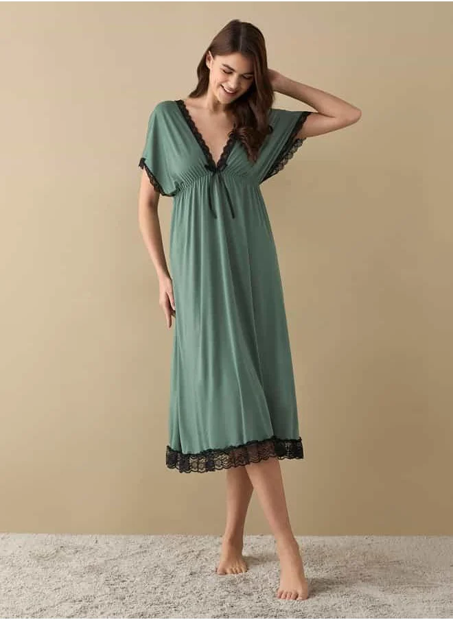 FAV Night Dress with V-neck and Short Sleeves