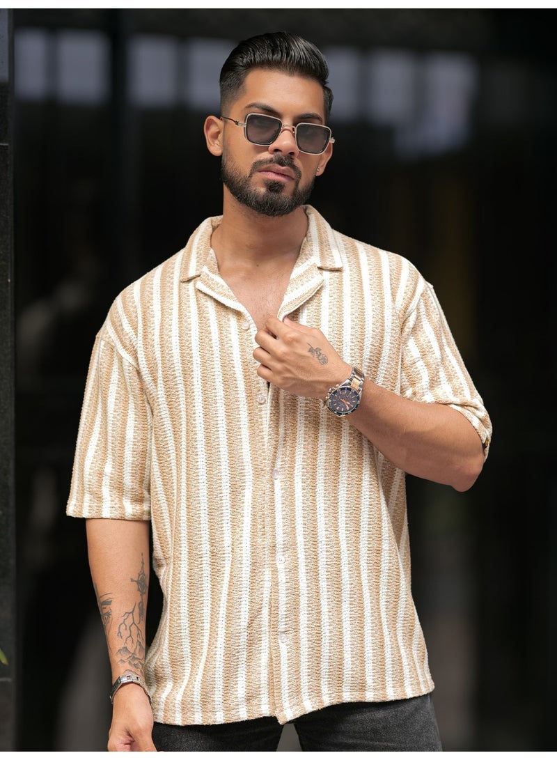 مانياك قميص رجالي واسع مخطط بنصف كم وياقة بيج - Image 4
