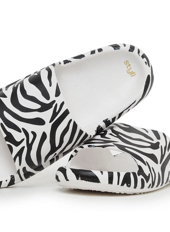Styli Styli Animal Print Comfort Slides