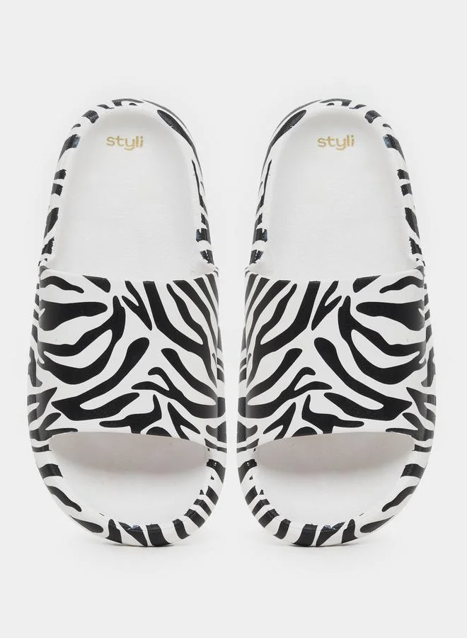 Styli Styli Animal Print Comfort Slides