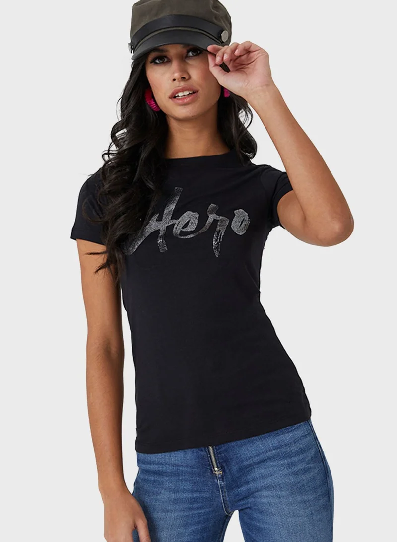 Aeropostale Crew Neck T-Shirt