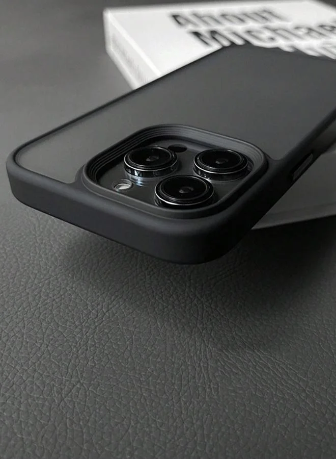 تايك تو غطاء آيفون نصف شفاف بلمسة متجمدة