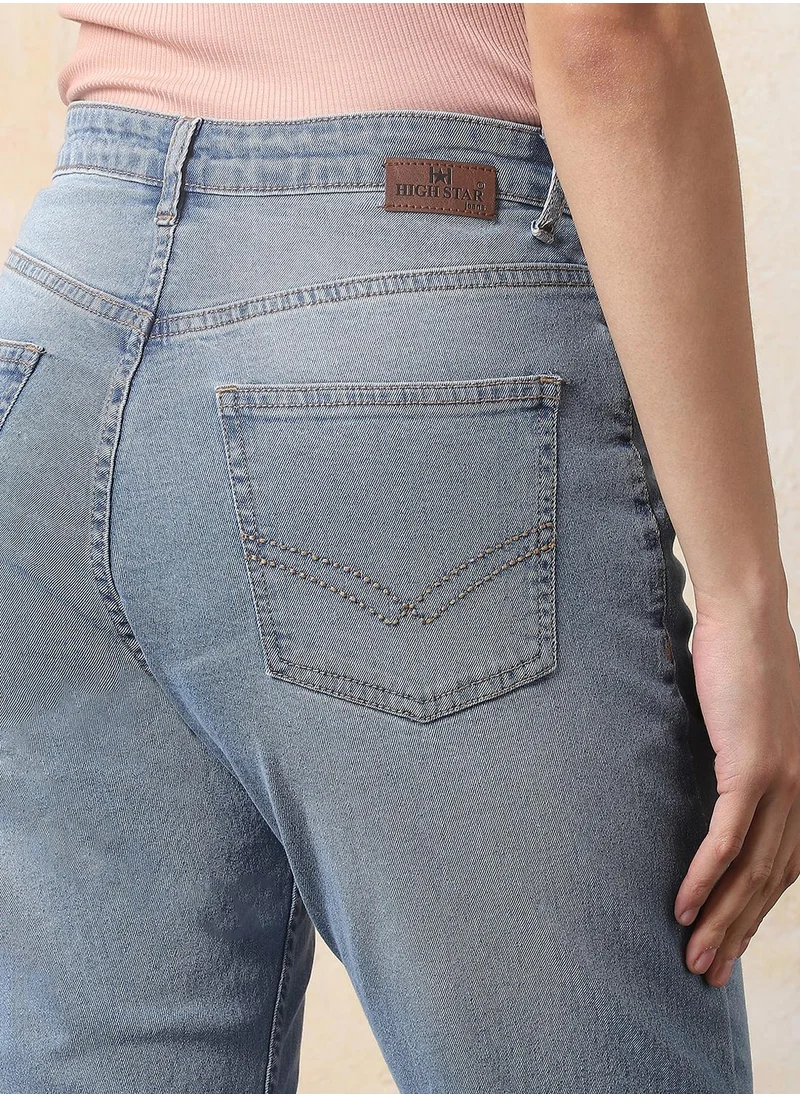 هاي ستار Stay effortlessly stylish with this comfortable Blue Mom Jeans Washed design crafted from 98% cotton and 2% elastane with Button closure.