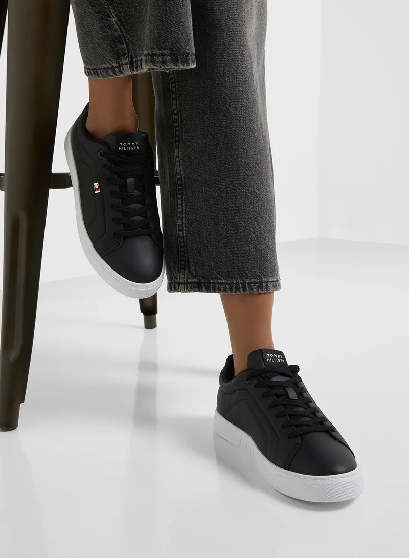 تومي هيلفيغر Logo Detail Lace Up Low Top Sneakers