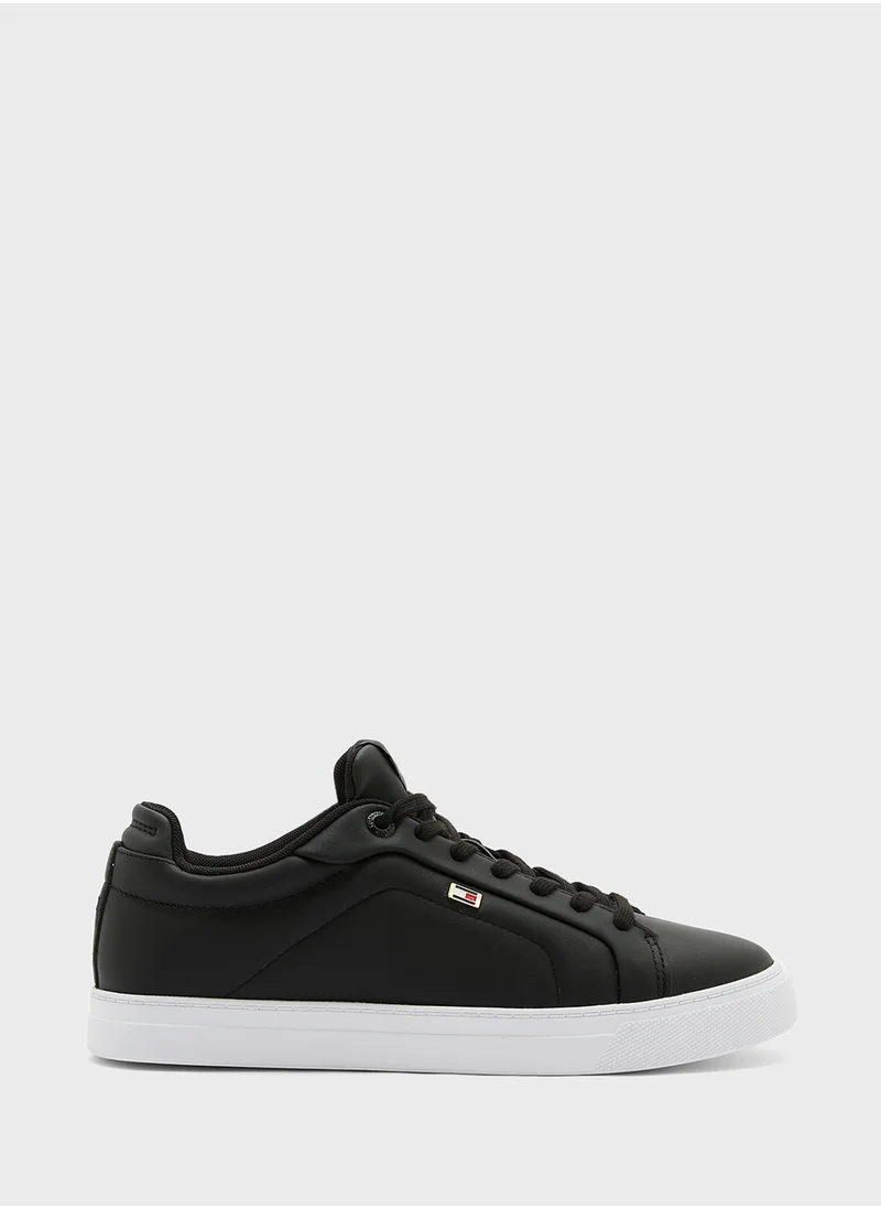 TOMMY HILFIGER Logo Detail Lace Up Low Top Sneakers