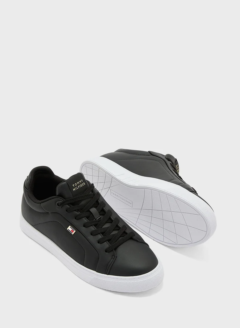 تومي هيلفيغر Logo Detail Lace Up Low Top Sneakers