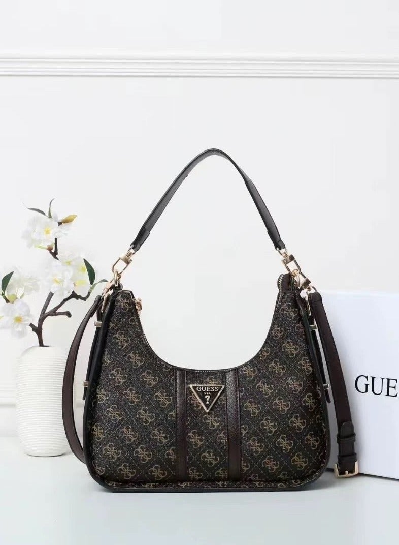 GUESS Women's shoulder bag is comfortable, versatile and fashionable - Image 1