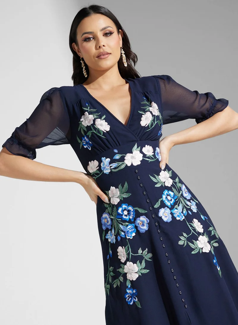 sachin and babi light blue dress Hope & Ivy Lacey V-Neck Full Skirt Tea Dress With Puff Sleeves – DBiggins main image 1