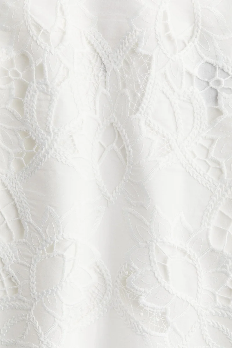 اتش اند ام تنورة مزيّنة بتطريزات انجليزية