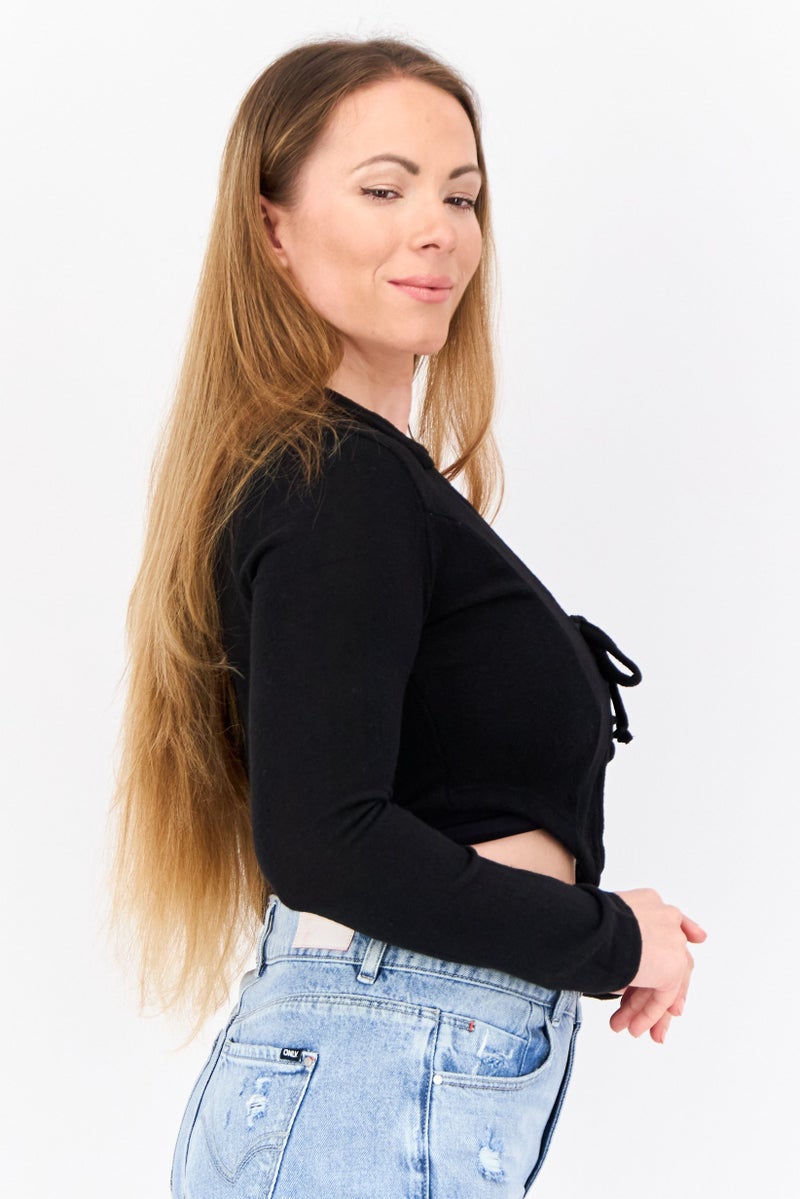 POOF بلوزة نسائية بأكمام طويلة وياقة منتشرة، سوداء - Image 2