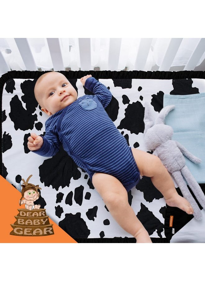 دير بيبي جير - بطانية أطفال مطبوعة حسب الطلب من Dear Baby Gear - بطانية أطفال مزدوجة الطبقات - الحجم المثالي لسرير الأطفال أو عربة الأطفال أو مقعد السيارة - بقرة هولشتاين، أسود، كشكشة، 43 بوصة × 33 بوصة - Image 1