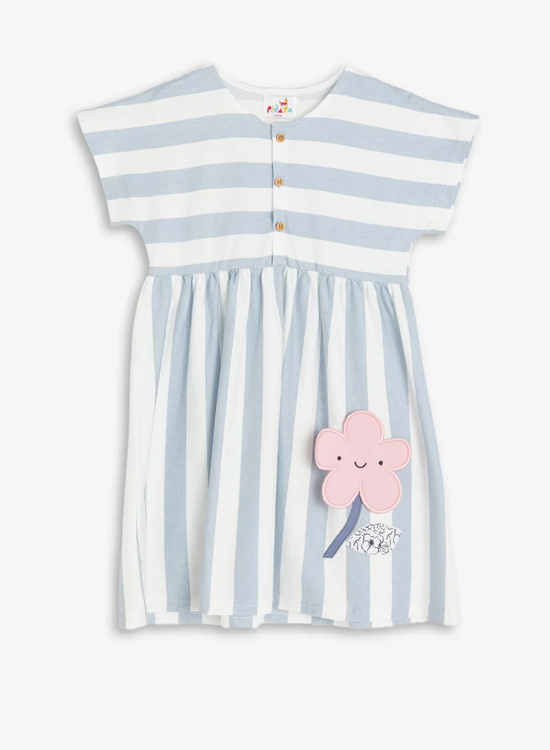 بنياتا فستان مزهر