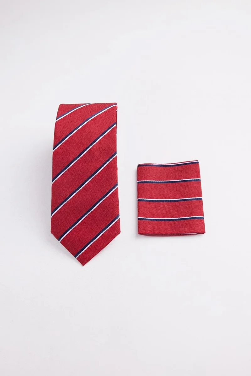 Tudors Classic Patterned Red Tie with Pocket Handkerchief