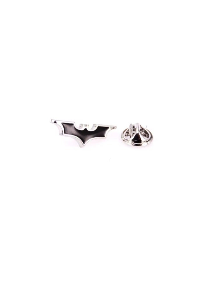 Batman A luxurious fashion accessory pin with an elegant and distinctive design - Image 1