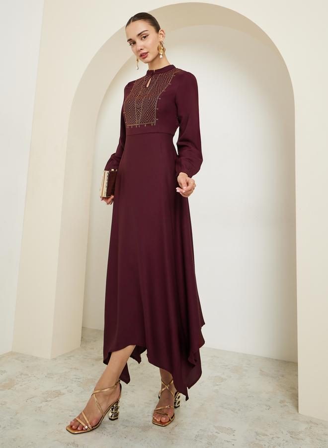 ستايلي فستان طويل مزين بحافة غير متماثلة - Image 1