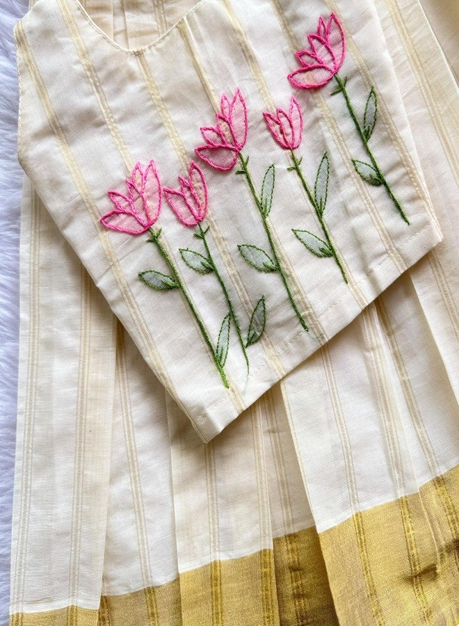 Picksparrow فستان عرقي تقليدي مطرز يدويًا من Picksparrow Baby Girl Pattu pavadai/Lehenga Choli/(LOTUS/ROSE/SUNFLOWER_STRIPES, Kasavu) (ذهبي، 6-12 شهرًا) - Image 2