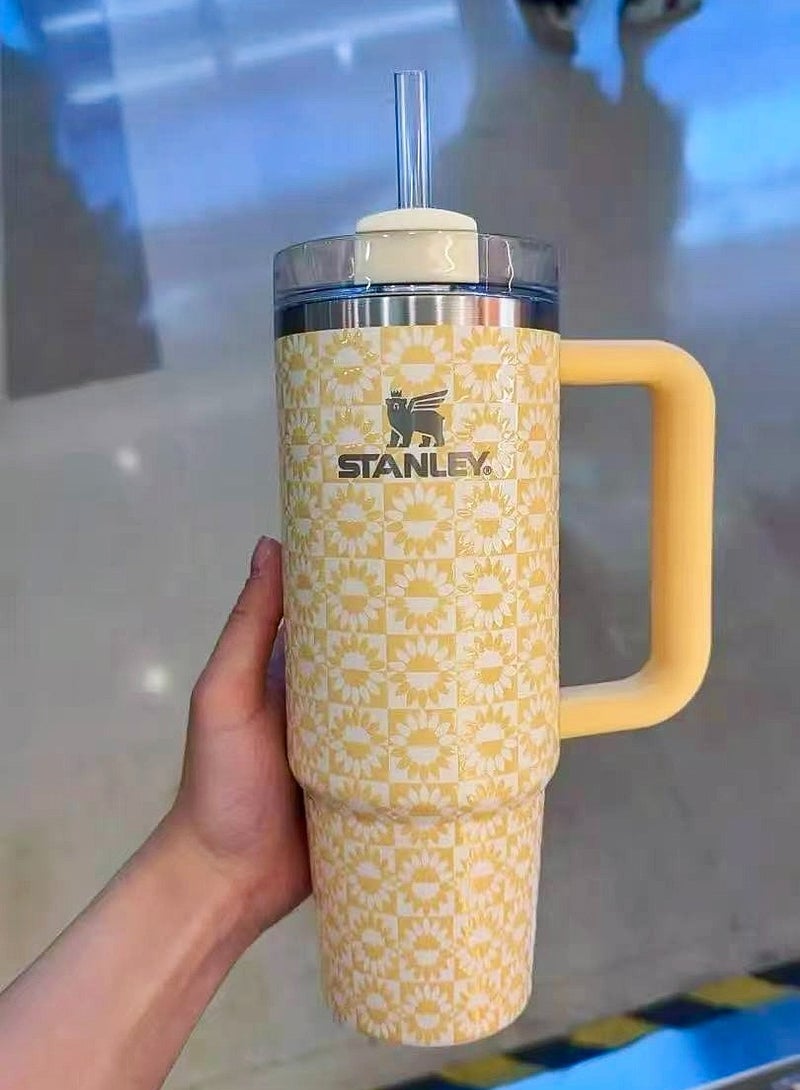 ستانلي كوب معزول مفرغ من الهواء من الفولاذ المقاوم للصدأ مع غطاء وقشة للماء والشاي المثلج أو القهوة والعصائر وغيرها، 40 أونصة، فيونكة صفراء - Image 1