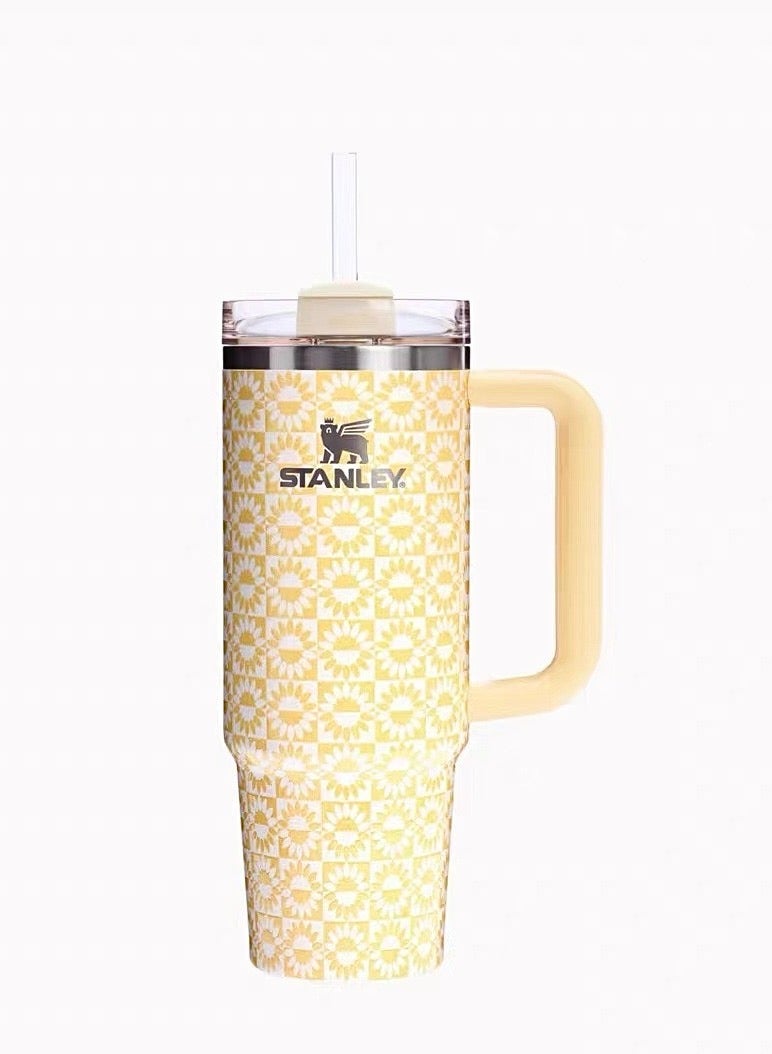 ستانلي كوب معزول مفرغ من الهواء من الفولاذ المقاوم للصدأ مع غطاء وقشة للماء والشاي المثلج أو القهوة والعصائر وغيرها، 40 أونصة، فيونكة صفراء - Image 2