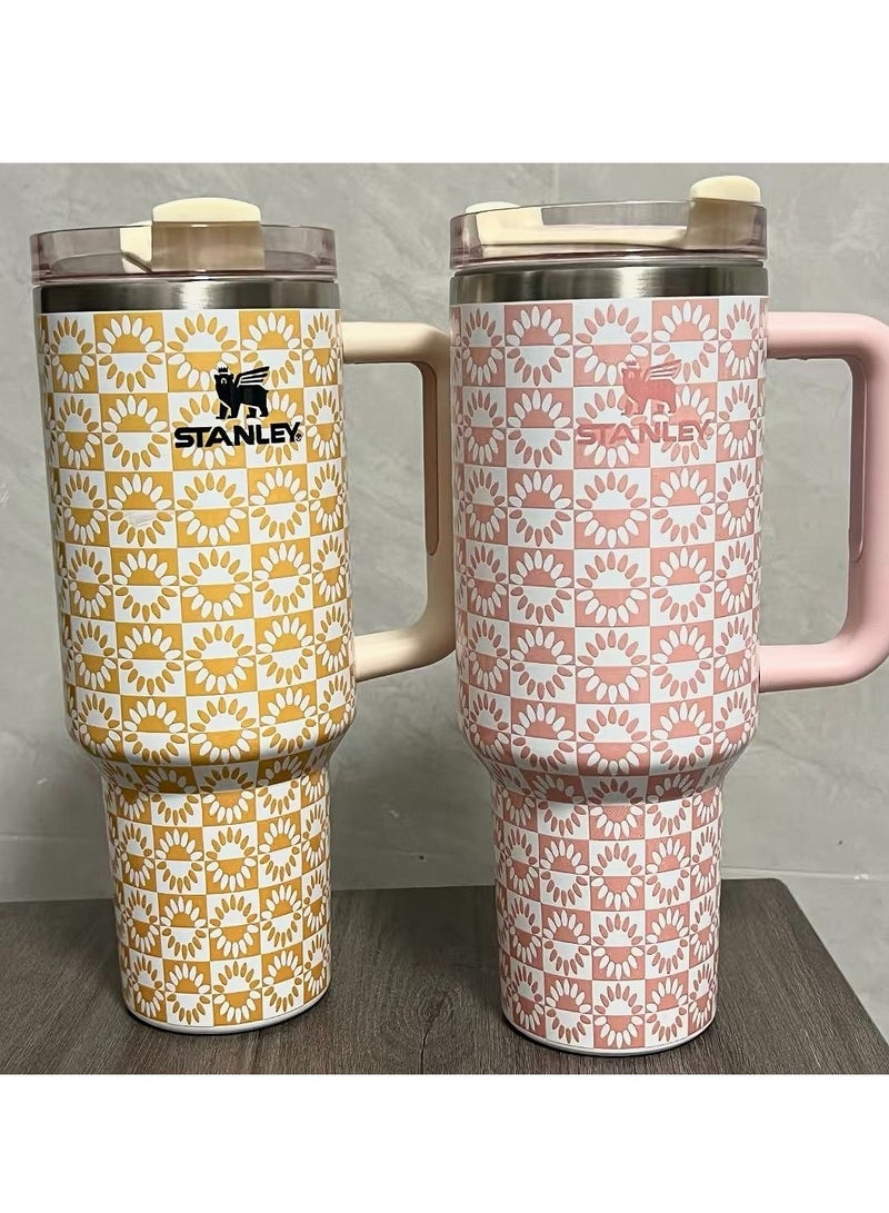 ستانلي كوب معزول مفرغ من الهواء من الفولاذ المقاوم للصدأ مع غطاء وقشة للماء والشاي المثلج أو القهوة والعصائر وغيرها، 40 أونصة، فيونكة صفراء - Image 3