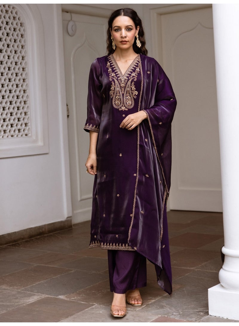 Ameya Purple-embroidered-straight-kurta-trousers-with-dupatta-set - Image 4