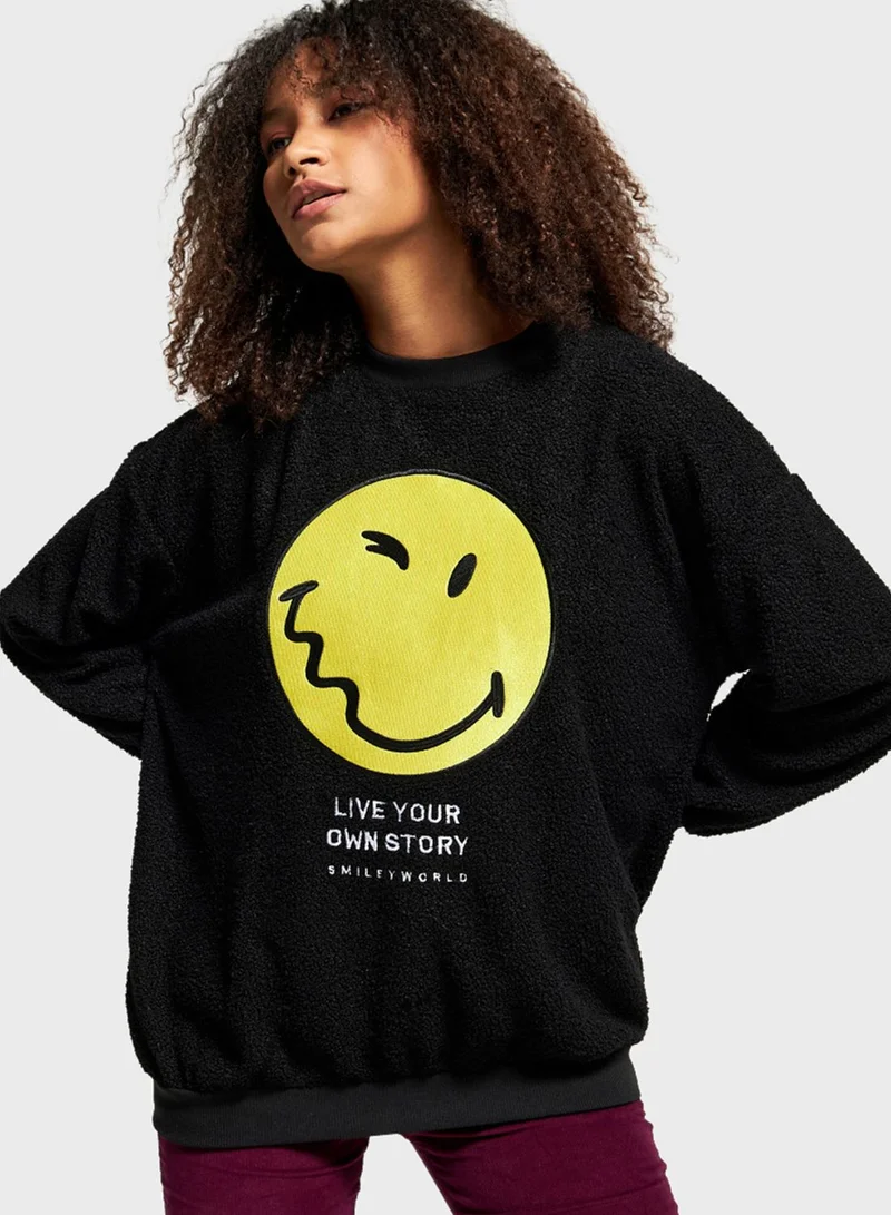 SP Characters Round Neck Graphic Sweatshirt
