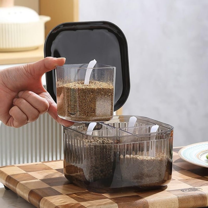 HOOPVOOL صندوق توابل أكريليك شفاف بـ 4 أقسام مع ملعقة، صندوق توابل شفاف لتخزين على سطح المطبخ، منظم توابل متعدد الاستخدامات للملح، السكر، الفلفل، الأعشاب، وأكثر (أسود) - Image 1