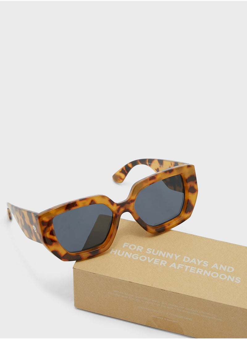 CHPO Hong Kong-Sustainable Sunglasses - Made Of 100% Recycled Materials  - Image 4