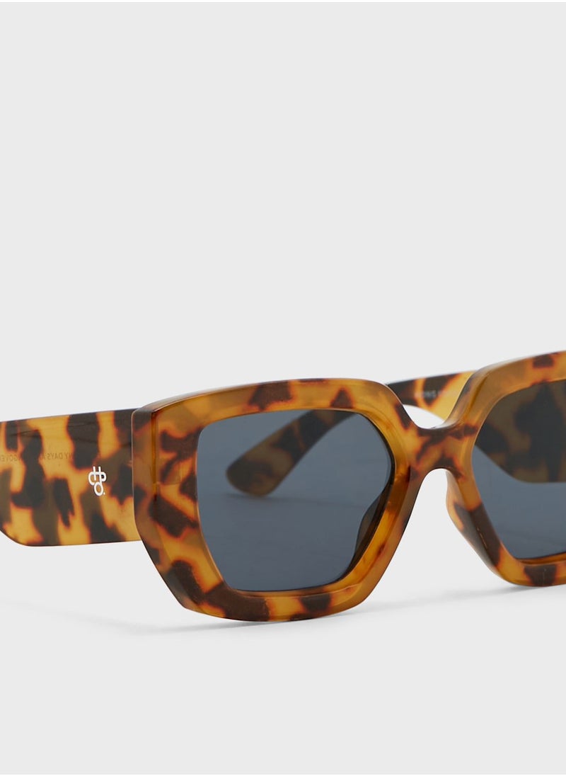 CHPO Hong Kong-Sustainable Sunglasses - Made Of 100% Recycled Materials  - Image 3