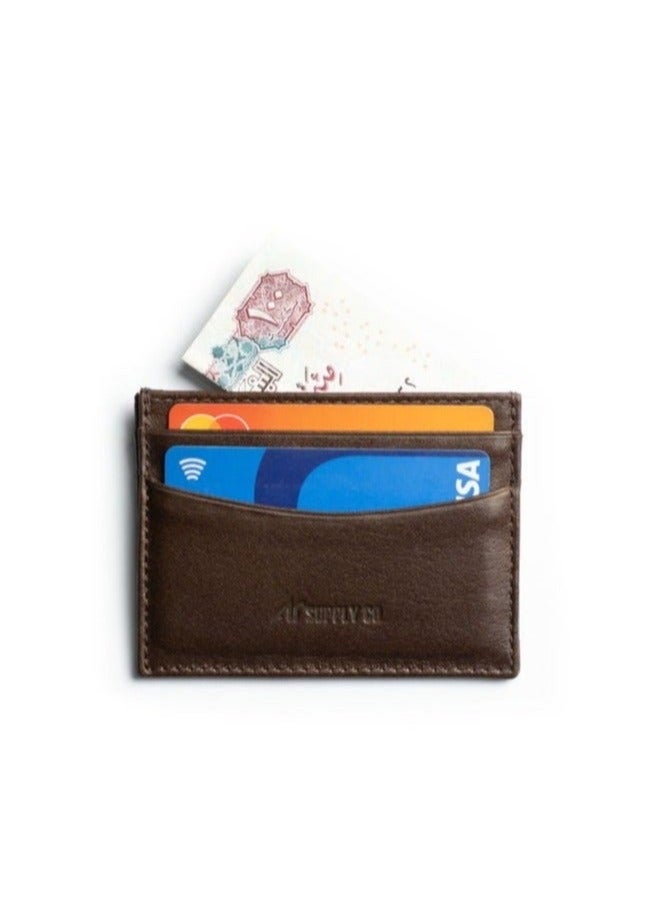 ايه ار سابلاي Business Card Holder من Arij Bags | حامل كروت جلد طبيعي، حجم صغير مناسب للجيب، 4 أماكن للكروت، مكان للنقود، تصميم عملي للاستخدام اليومي (10 × 7.5 سم) (بني) - Image 1