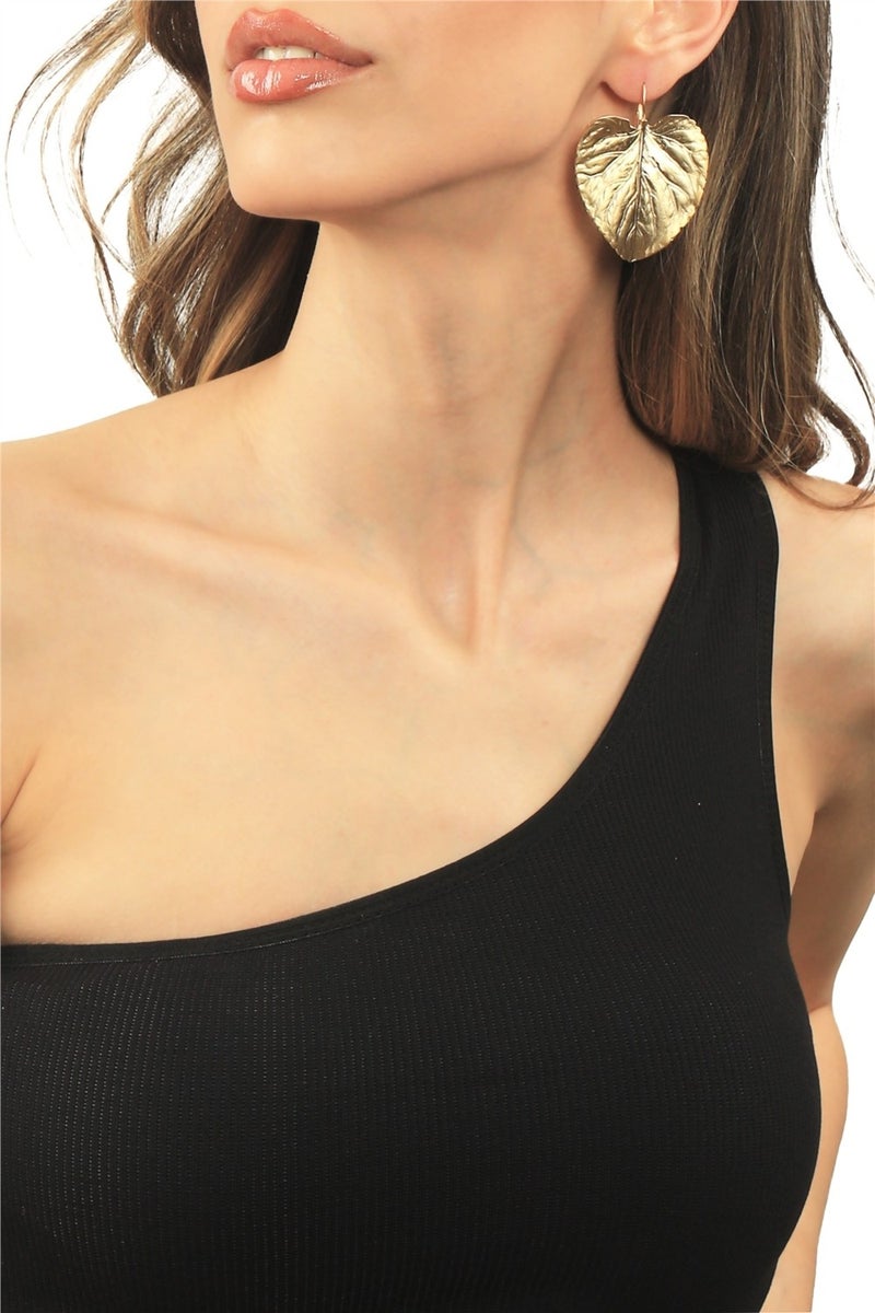 Labalaba Women's Matte Gold Plated Slip-On Model Leaf Earrings - Image 1
