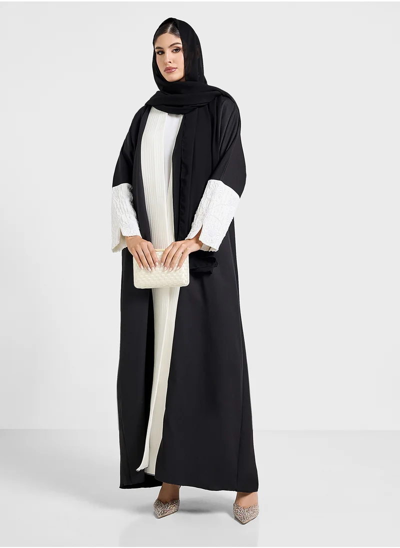خزانة Color Block Abaya With Embellished Sleeve & Sheila