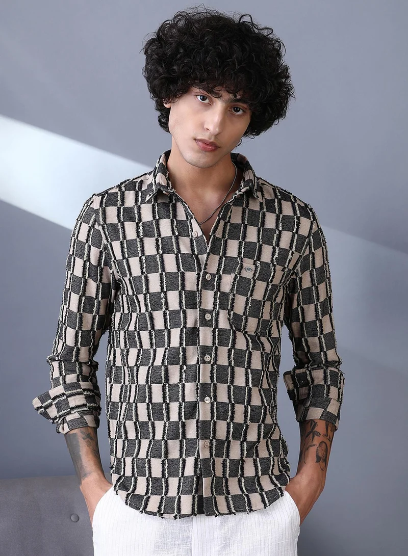 Campus Sutra Campus Sutra Men's Charcoal Black & Off-White Block-Edge Shirt For Casual Wear | Spread Collar | Long Cuffed Sleeves | Button Closure | Shirt Crafted With Comfort Fit For Everyday Wear