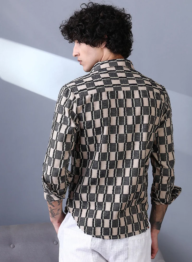 Campus Sutra Campus Sutra Men's Charcoal Black & Off-White Block-Edge Shirt For Casual Wear | Spread Collar | Long Cuffed Sleeves | Button Closure | Shirt Crafted With Comfort Fit For Everyday Wear