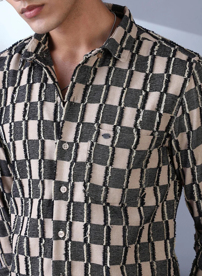 Campus Sutra Campus Sutra Men's Charcoal Black & Off-White Block-Edge Shirt For Casual Wear | Spread Collar | Long Cuffed Sleeves | Button Closure | Shirt Crafted With Comfort Fit For Everyday Wear