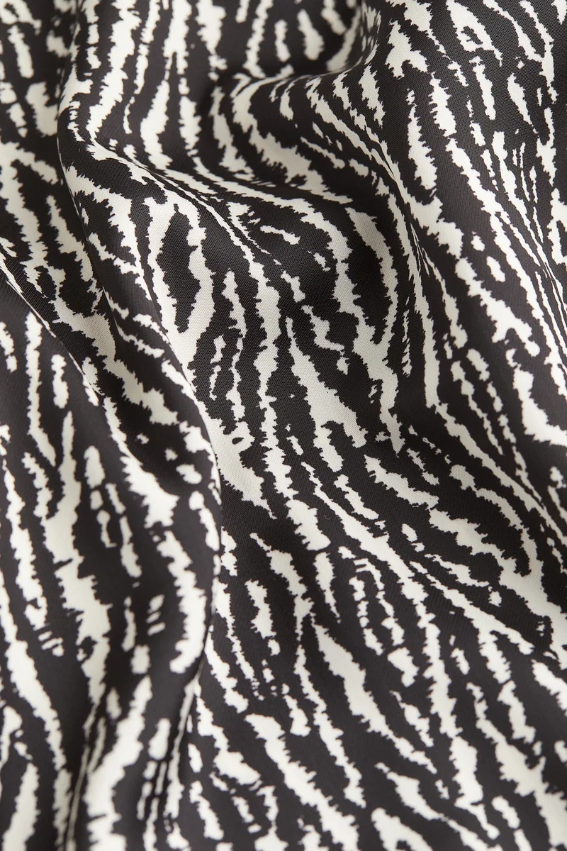 H&M Balloon-sleeved satin dress