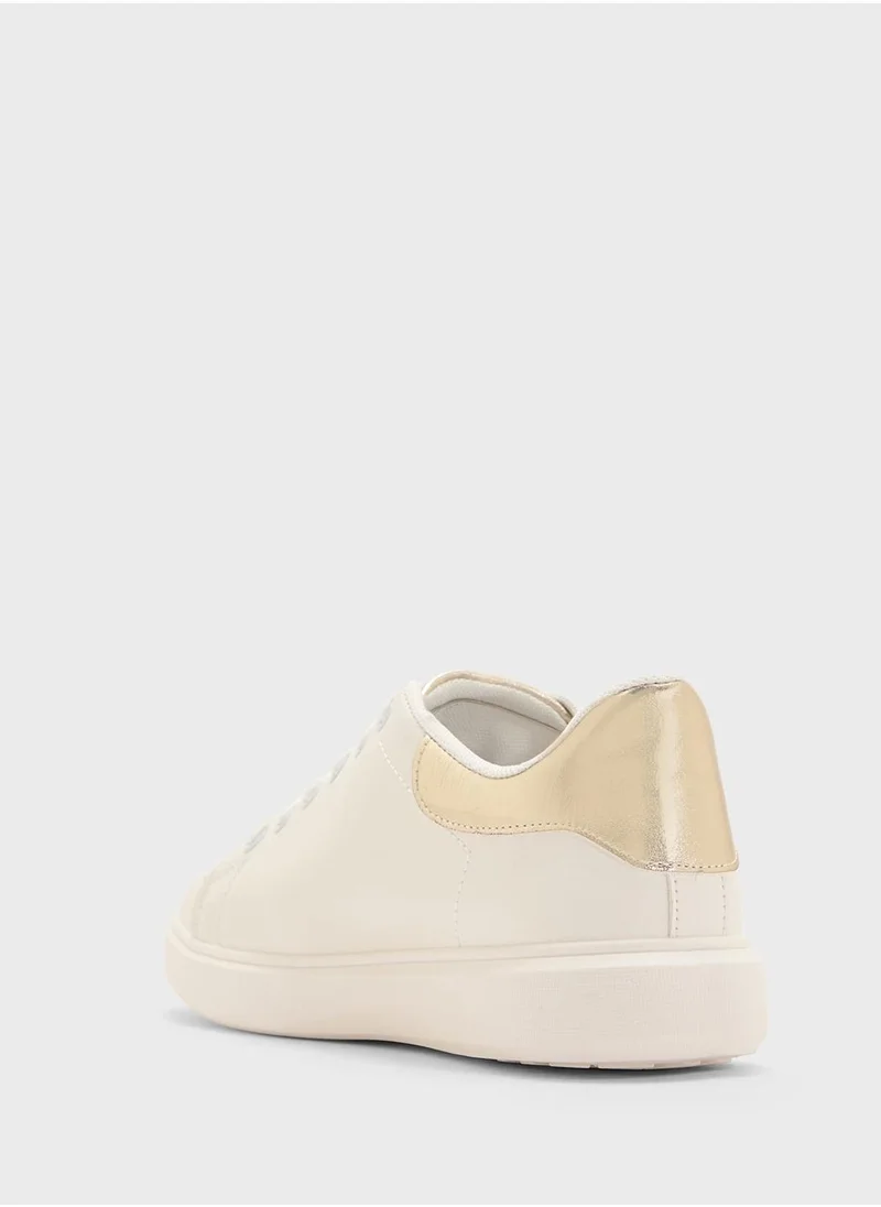 أندرينا Ladies Lace Up Sneaker