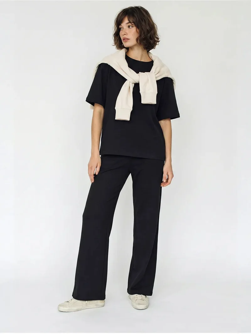 بيانكو لوتشي LUCCI Two-Piece T-Shirt And Wide-Leg Trouser Set