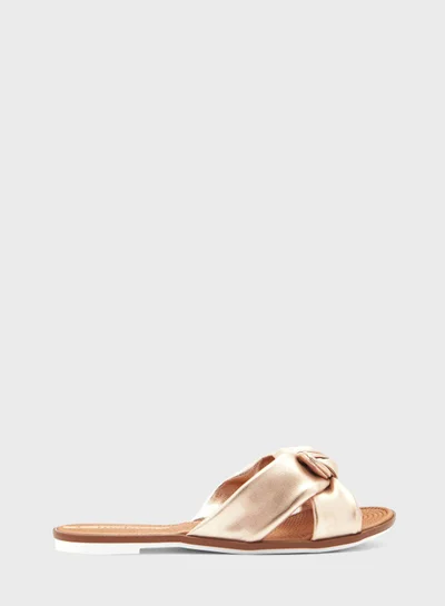 MOLECA Flat Sandals for Women – Stylish Ladies Flat Sandals & Comfortable Flat Slippers