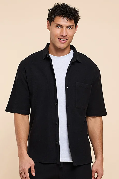 R&B Solid Shirt with Classic Collar and Short Sleeves