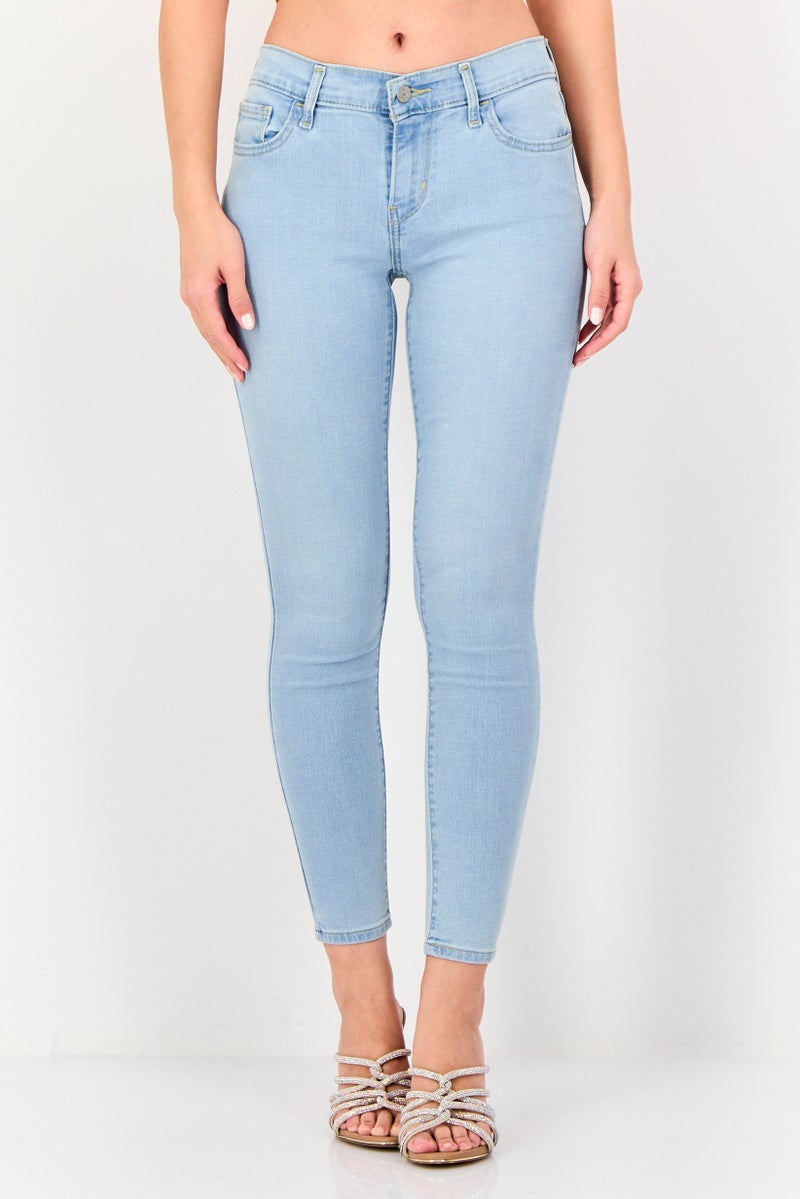 Levi's جينز نسائي سوبر سكينى مغسول قابل للتمدد 710، أزرق فاتح - Image 1