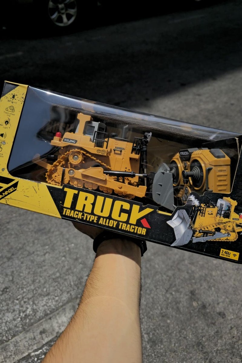 Truck 11-Channel Remote Control Bulldozer Toy – 2.4GHz Full Functional RC Construction Dozer with Metal Blade & Ripper, LED Lights & Sound, 1:20 Scale Realistic Tractor for Kids Ages 6-10+ | Durable ABS Plastic & Rubber Tracks | Great Gift for Boys & Aspiring Builders - Image 5