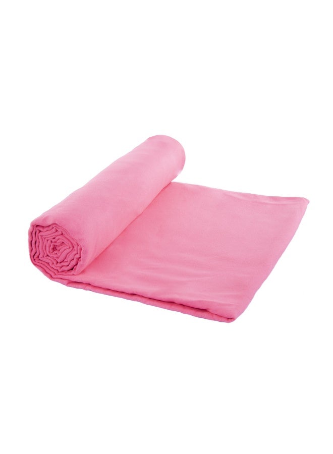 Mintra Ultra Soft Microfiber Swimming Pool and Beach Towel, Quick-Dry, Weightless and Extra Compact for Travel in Pink - Size 110x175cm - Image 1