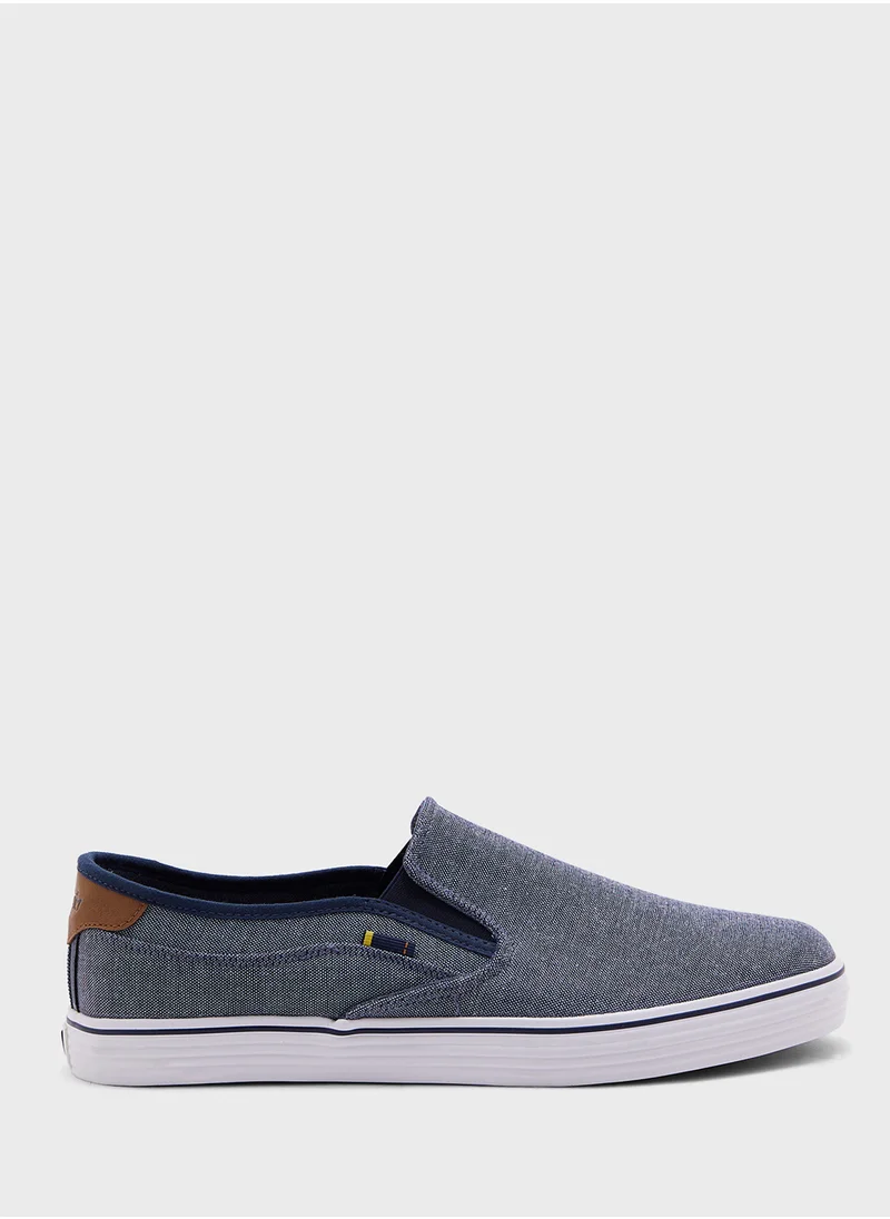 رانجلر Calypso Slip-Ons