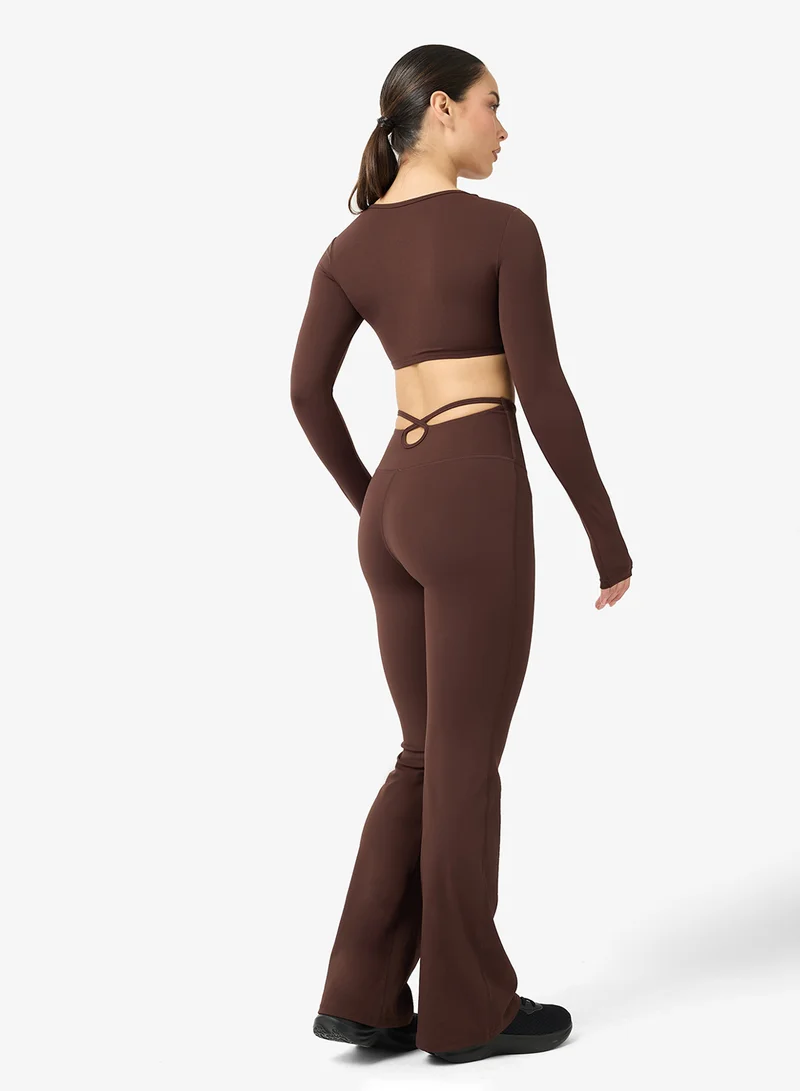 فورورد طقم توب بياقة مربعة بلمسة ناعمة وفتحة جانبية وسروال بقصة واسعة